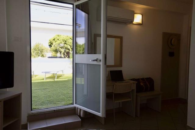 Hotel Elite Cervia Exterior photo