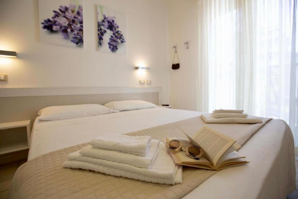 Hotel Elite Cervia Exterior photo